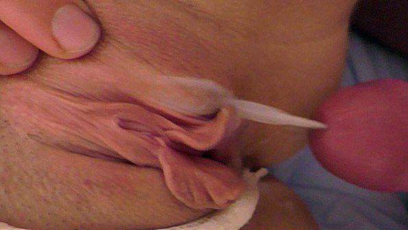 Любительское порно: Слизала сперму из киски